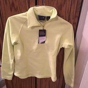 Mountain hard wear pullover